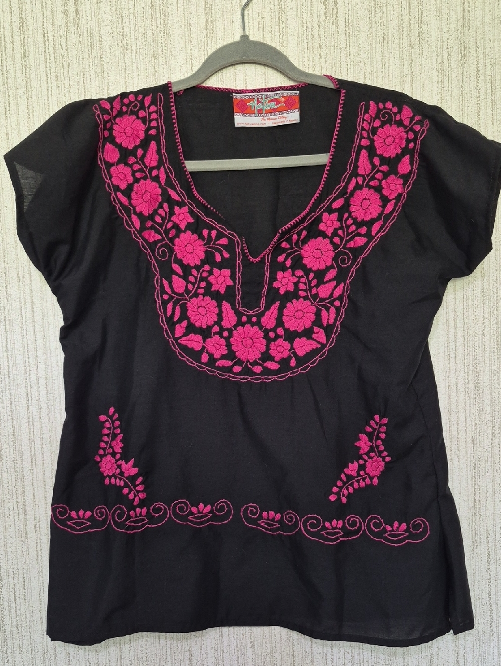 Nativa Size Large? Black Blouse Pink Floral Embrodery Handmade In Mexico